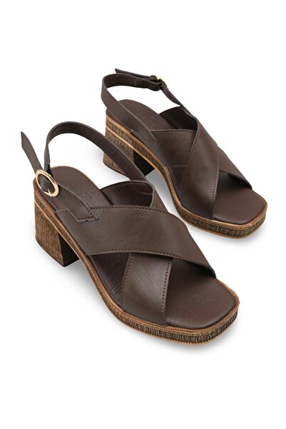 viyan butik جلد صناعي كعب عالي صندل