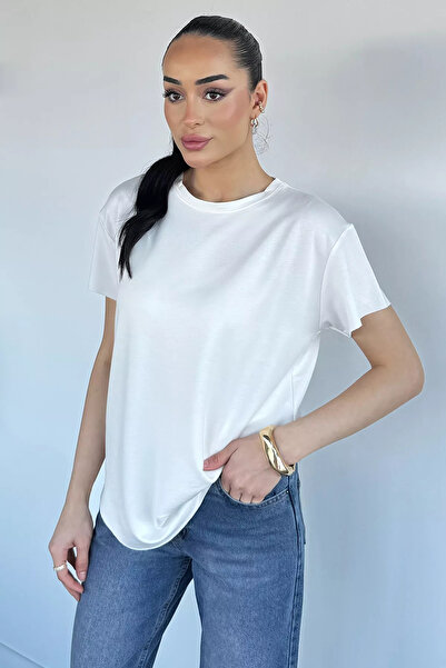 Aryena تي شيرت نسائي كريمي اللون برقبة دائرية وقص ليزر