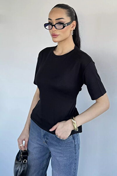 Aryena بلوزة نسائية سوداء بياقة دائرية وتفاصيل ربط عند الخصر