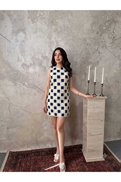 PARKhande KARE DESENLİ ÇİÇEK DETAYLI ELBİSE