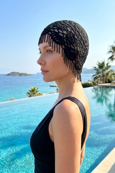 LAGRANZE Perla Women's Beaded Tassel Knitted Beanie