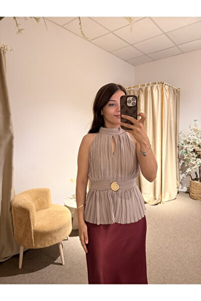 Alâ Butik Official Piliseli Gold Tokalı Bluz