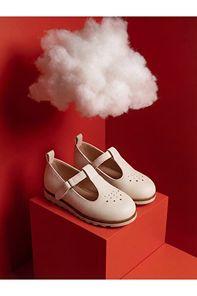 LC Waikiki Trendlucky Leather-Look Baby Girl Ballerinas with a Difference