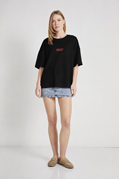 TENA Women's Black Crew Neck Wanna Be My New Roomie Printed Oversize T-Shirt