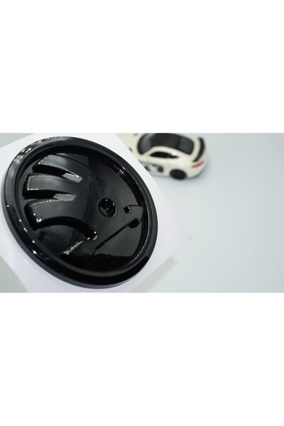 DK Tuning Skoda Ön Kaput 9cm Yeni Nesil Parlak Siyah Logo Amblem