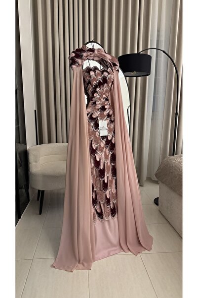 Nareen Fashion فستان سهرة فاخر بتصميم يجمع بين الفخامة والأنوثة، يأتي بدرجات ...