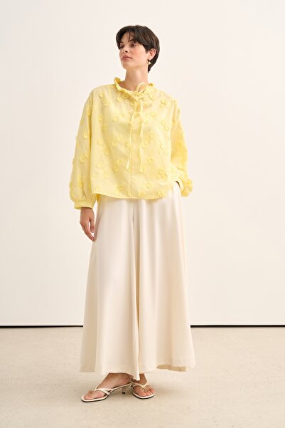 EBU Prive Women's Brode Floral Gathered Collar Blouse Yellow