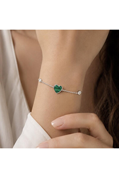 MONALITA أسورة قلب أنيقة باللون الفضي (B668) .