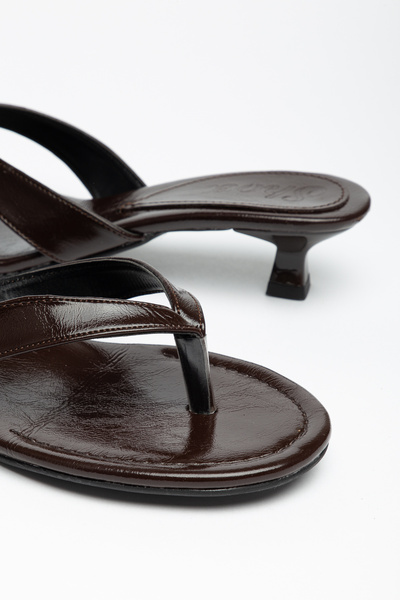 Dubais Shoes صندل نسائي بكعب عالٍ من نوع فليب فلوب، صندل نسائي لتقويم العظام ...