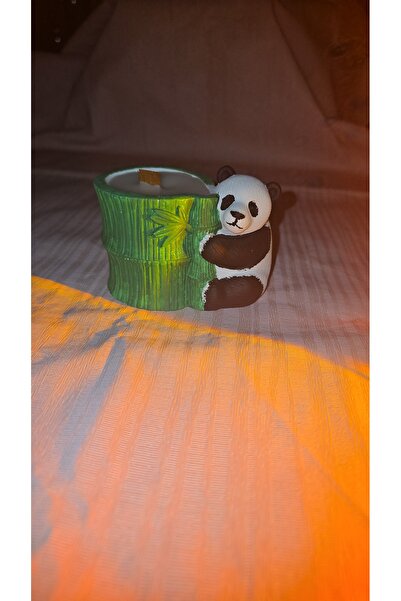 Panda Figürlü Bambu Tasarımlı Kokulu Mum – Ahşap Fitilli El Yapımı Dekoratif Mum – Ev Dekoru & Hediye