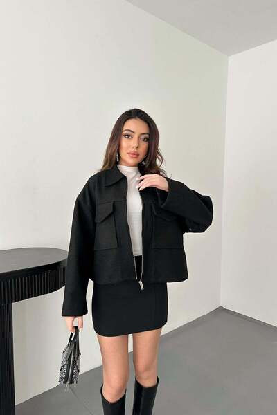 Clothes Fast سترة نسائية سوداء بقصة قصيرة وياقة قميصية مع جيوب بغطاء وسحاب