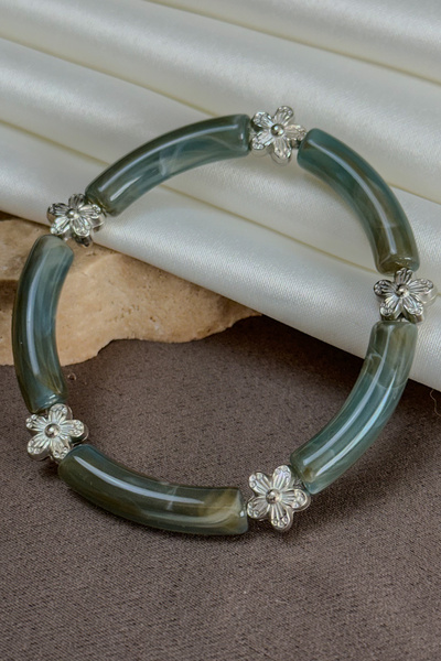 Dore Collection Bamboo Model Bracelet with Pipe Cut Acrylic Resin Flower Appa...