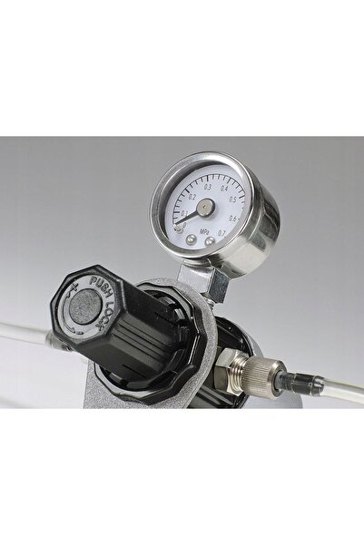 TAMIYA Regulator aerograf cu manometru 74565
