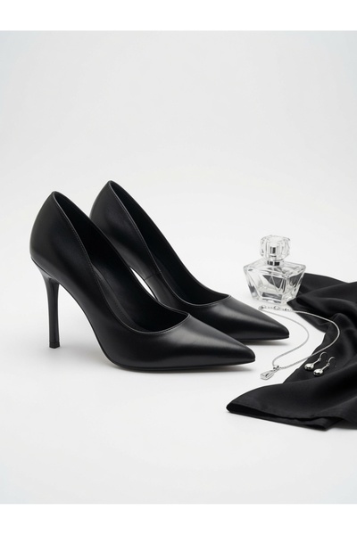 Kemal Aygün Classic Thin Heeled Stiletto