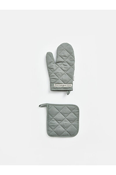 LC Waikiki Timeless Clothing & Timeless Choices Oven Mitt and Holder Set