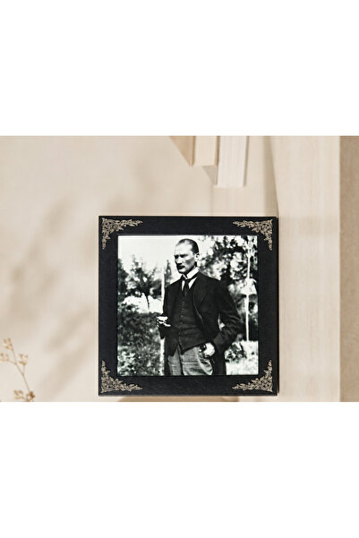 ATATÜRK masaüstü seramik portre ayaklık hediyeli