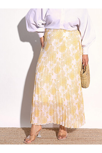 Sassafras By Styli Plus Size Yellow Floral Print Accordion Pleated Maxi Skirt
