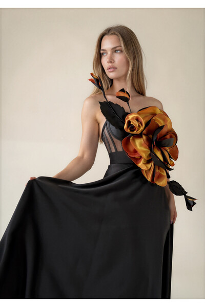 Laura Galic Compleu Metamorphosis Rex
