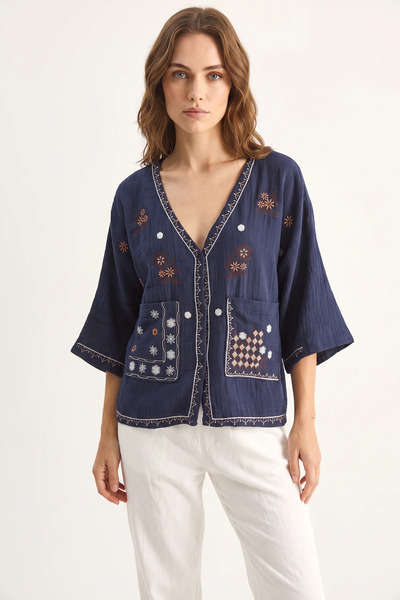 Efnaz style Women's Embroidered Pocket Detailed V-Neck Muslin Navy Blue Shirt