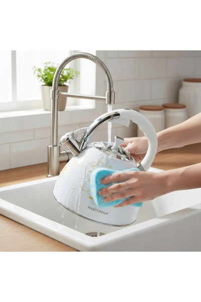 Masterpan CEAINIC CU FLUERĂTOR TRADIȚIONAL DIN OȚEL REZISTENT 3,0L - 1028 ALB