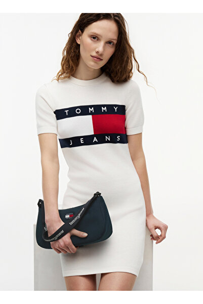 Tommy Hilfiger Lacivert Kadın Omuz Çantası TJW ESS DAILY SHOULDER BAG