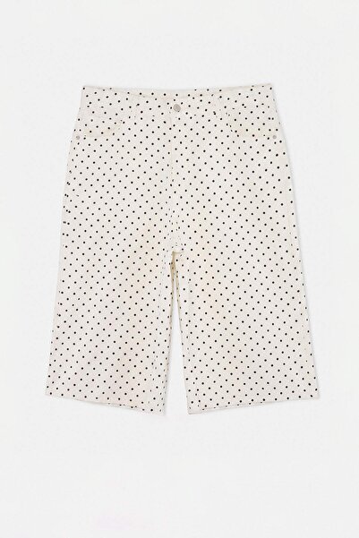 Trendyol Curve White Polka Dot Patterned High Waist Plus Size Shorts & Bermud...