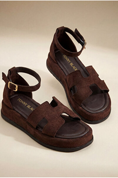 Tonny Black Γυναικεία άνετα σανδάλια από καφέ σουέντ με λουράκι στον αστράγαλο