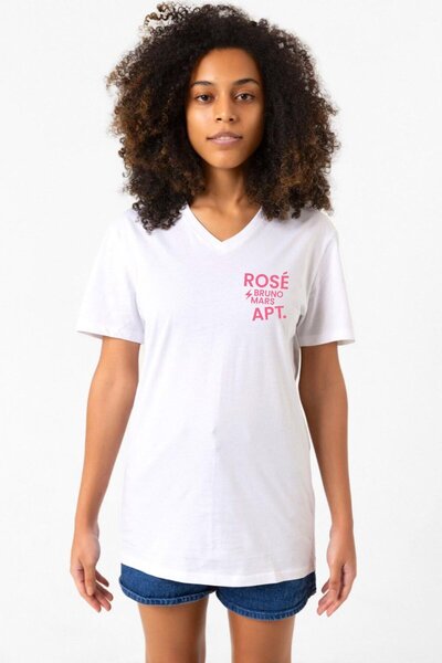 Tshirthane تيشيرت نسائي أبيض برقبة على شكل حرف V من BLACKPINK ROSE BRUNO MARS...