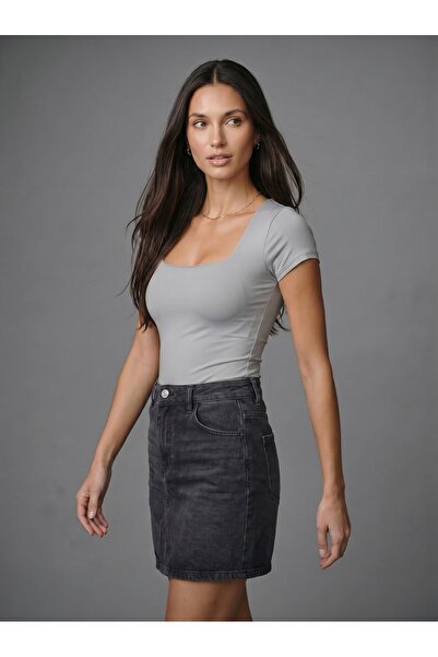Noe Collection Kadın Gri Kare Yaka Kısa Kollu Bodysuit Çıtçıtlı Slim Fit Likr...