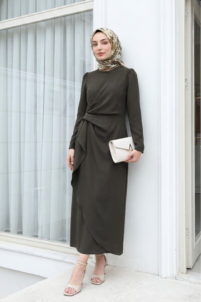 HİJABAYA Rochie din crep cu mâneci lungi asimetrice, lungime maxi, cu fustă î...