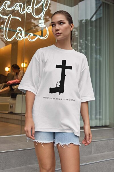 buzagi tasarım ürünleri Nine Inch Nails Oversize Unisex White T-Shirt