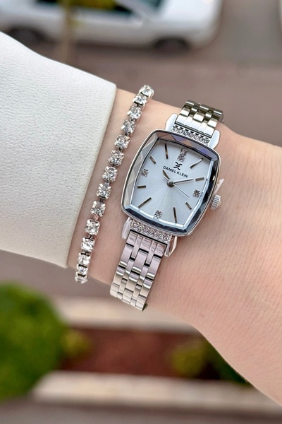 Daniel Klein Metallic Color 24 mm Women's Wristwatch and Bracelet with 2 Year...