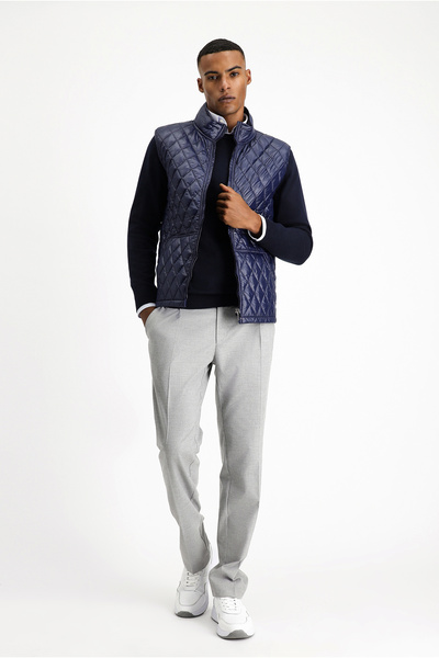 Kiğılı Mock Neck Pocketed Zippered Quilted Sports Vest