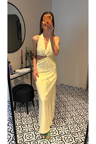 NURCAN KESKİN STORE SARI DEKOLTE DETAY BROŞLU ELBİSE