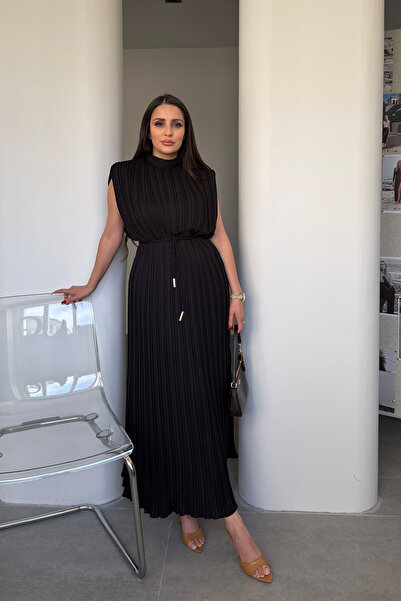 MAGARDE Rochie cu pliuri și curea din seria specială - NEGRU