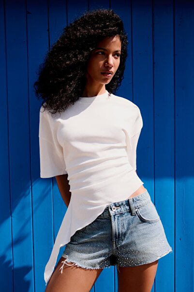 Bershka Parlak taşlı denim şort
