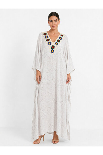 Marever Fashion Beyaz Kırçıllı Keten Elbise – El Örgü Yaka Detaylı Oversize B...