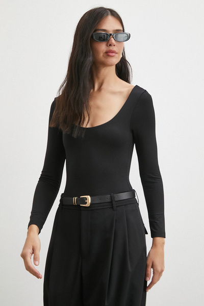 TRENDQUEL U Neck Long Sleeve Snap Bodysuit Black