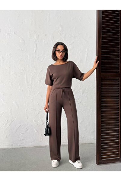 TrendButikBurada طقم نسائي مريح مكون من قطعتين - بلوزة بأكمام قصيرة وبنطلون و...