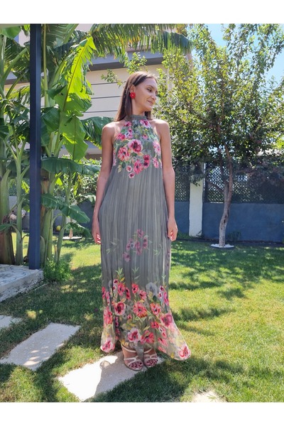 Melis Tuna Butik Çiçek Desenli Halter Elbise