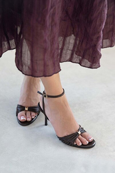 STRASWANS Madiwa Women's Heeled Wrinkled Leather Sandals Brown