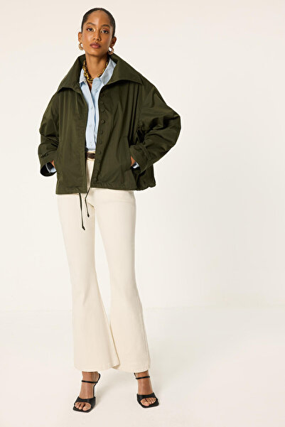 Touché Privé Wide Collar Buttoned Bomber Jacket