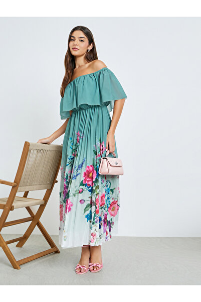 Styli Green Floral Print Off-Shoulder Maxi Dress