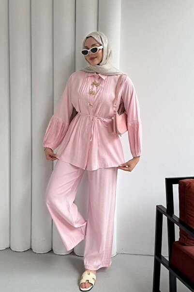 Modaensarbutik Pilise Kol Detaylı Broş Aksesuarlı İkili Tesettür Takım-PEMBE