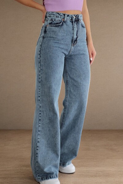 Livik Comfortable Fit Wide Leg Denim Jeans