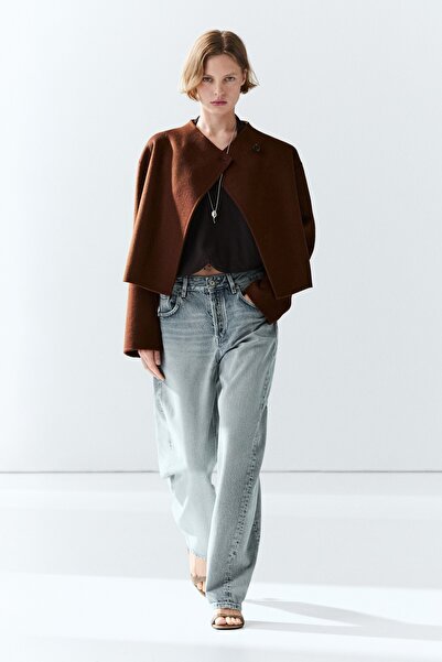 Massimo Dutti Düğme detaylı pelerin ceket
