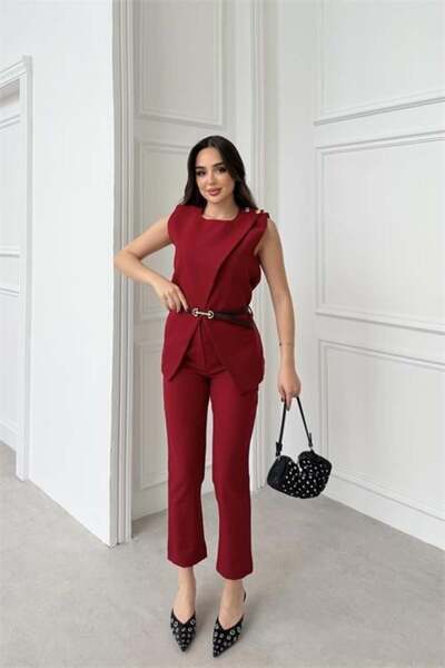 Dipmoda Costum de damă cu pantaloni și blazer fără mâneci, cu nasturi pe umăr...