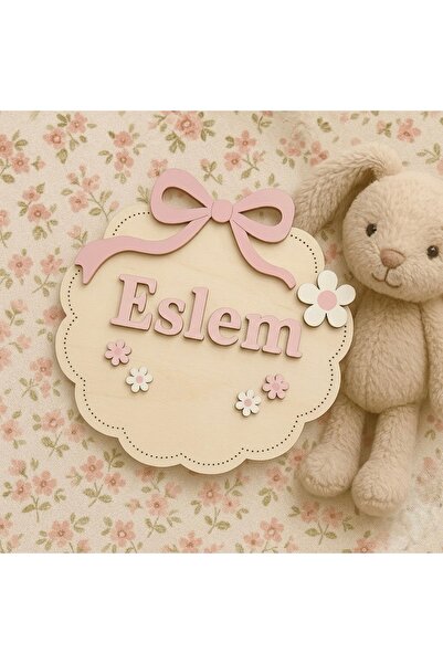Runc Design 🌸 Kişiye Özel Ahşap Kapı Süsü | Fiyonklu ve Çiçek Temalı Bebek O...