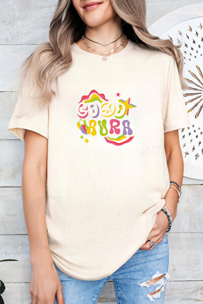 Sarah's Boutique Women's T-shirt – 100% cotton – Good Aura