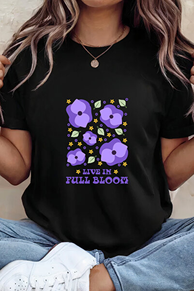 Sarah's Boutique Women's T-shirt – 100% cotton – Purple Bloom